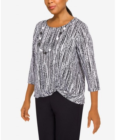 Women's Summer in The City Vertical Twist Hem Crew Neck Top with Necklace Onyx, White $23.50 Tops